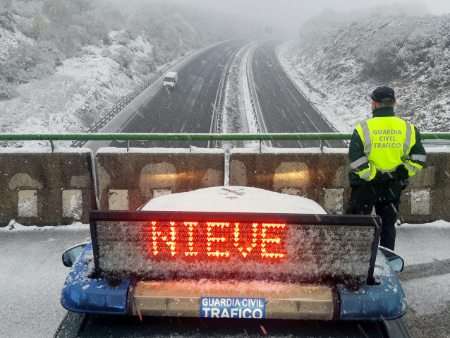 El temporal deja más de 700 incidencias en Galicia por nieve, caída de árboles, polas y rachas de viento