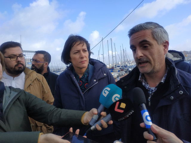 De izquierda a derecha: Xabier P. Igrexas, Ana Pontón y Sergio Gálvez.