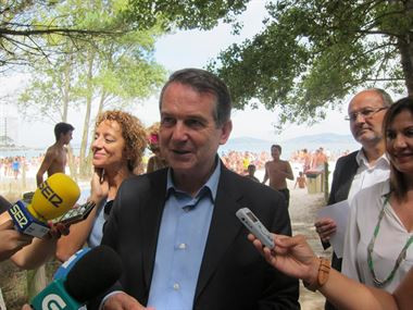 Caballero, satisfecho con los PGE, estudiará si las partidas son suficientes