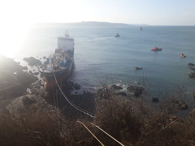 Manguera para sacar el combustible del Blue Star en una imagen de la Delegaciu00f3n del Gobierno