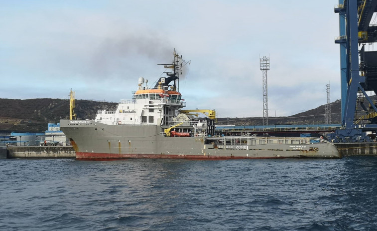 Últimos preparativos para desencallar el petrolero Blue Star de la costa de Ares