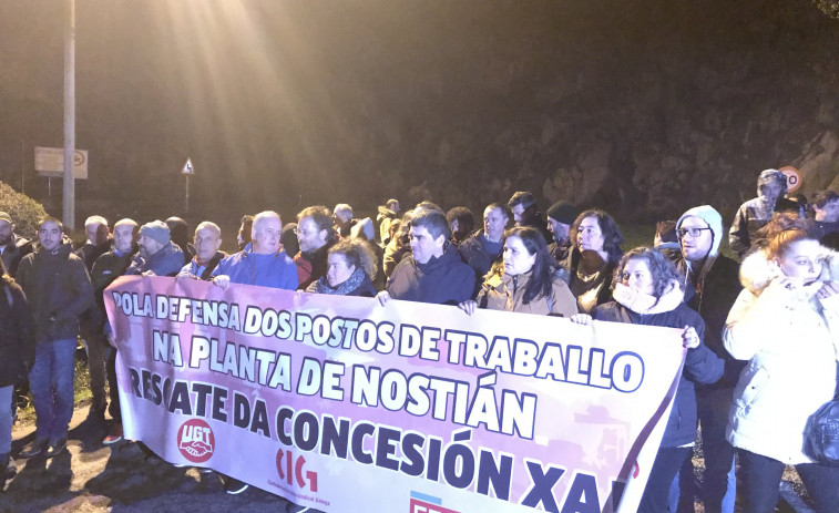 Concello de A Coruña pide retener en casa la basura al empezar la huelga en Nostián con acusaciones de sabotajes