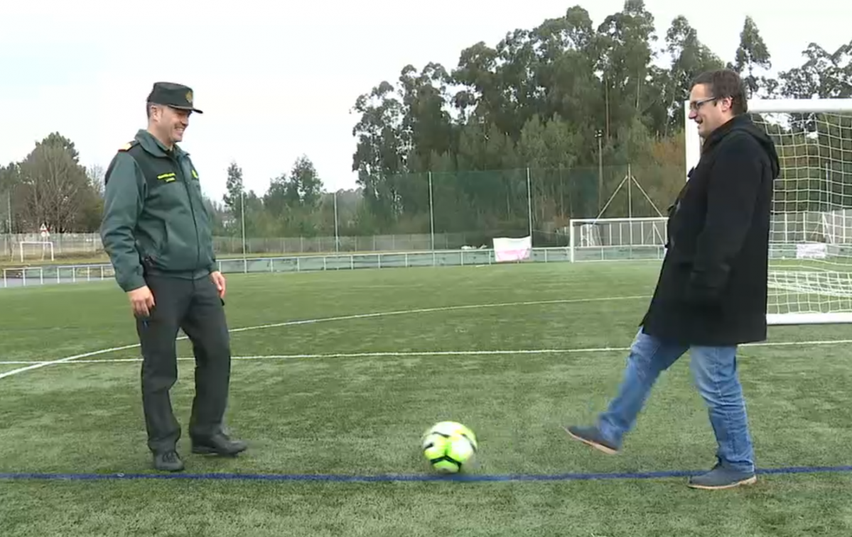 Guardia civil curas futbol
