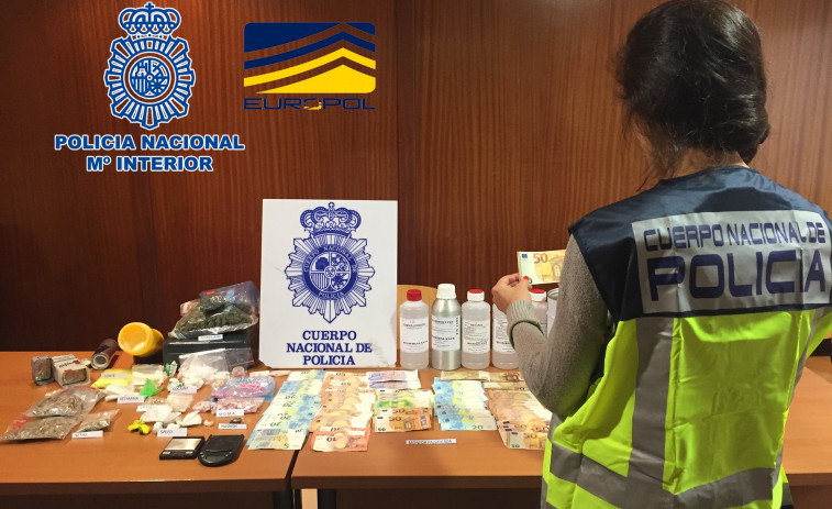 Gallegos detenidos en una red de venta de billetes falsificados a través de Internet