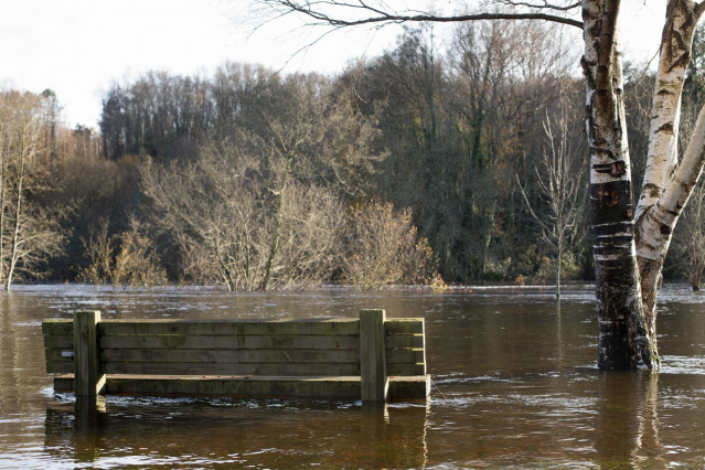 Un parque queda inundado debido al desbordamiento del Río Miño como consecuencia de las intensas lluvias caidas en los ultimos dos meses y especialmente los ultimos dias, en Begonte, comarca de Tierra Llana /Lugo /Galicia (España).