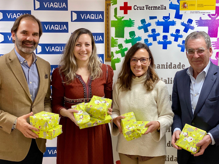 Viaqua y Cruz Vermella suman fuerzas para que los niños más desfavorecidos tengan juguetes educativos