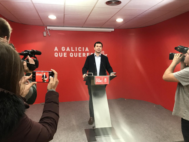 El secretario general del PSdeG, Gonzalo Caballero, en la rueda de prensa