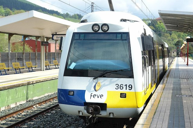 Adiós a la venta de  Renfe en Ortigueira, Burela, Sarria, Viveiro, O Carballiño, Ribadavia, Guillarei y Redondela