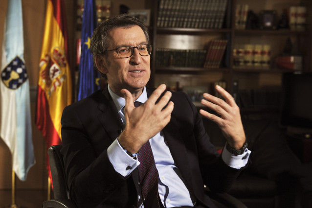 El presidente de la Xunta de Galicia, Alberto Nuñez Feijóo, durante su entrevista para Europa Press en la delegación de la Xunta de Ourense /Galicia (España).