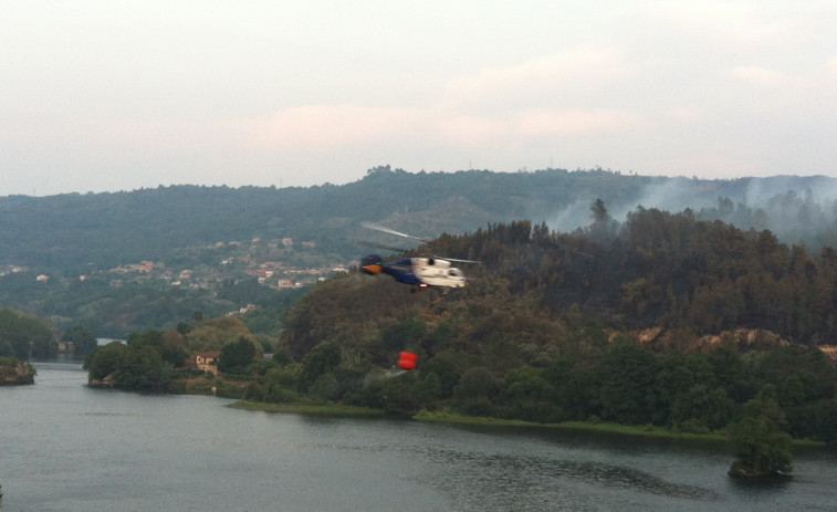 Desactivada a alerta de nivel dous no incendio de Pereiro de Aguiar (Ourense)