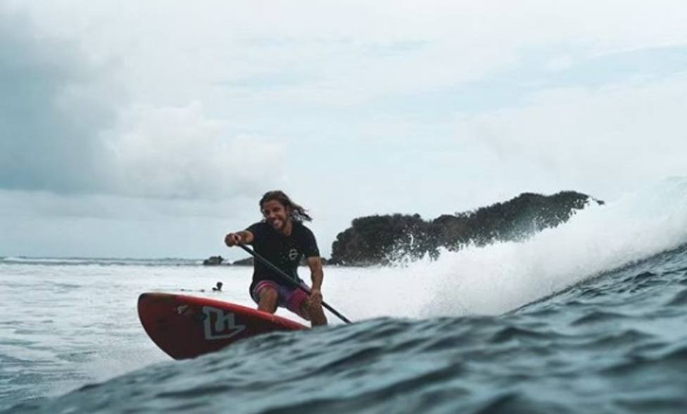 Surfista bello luego lafuente