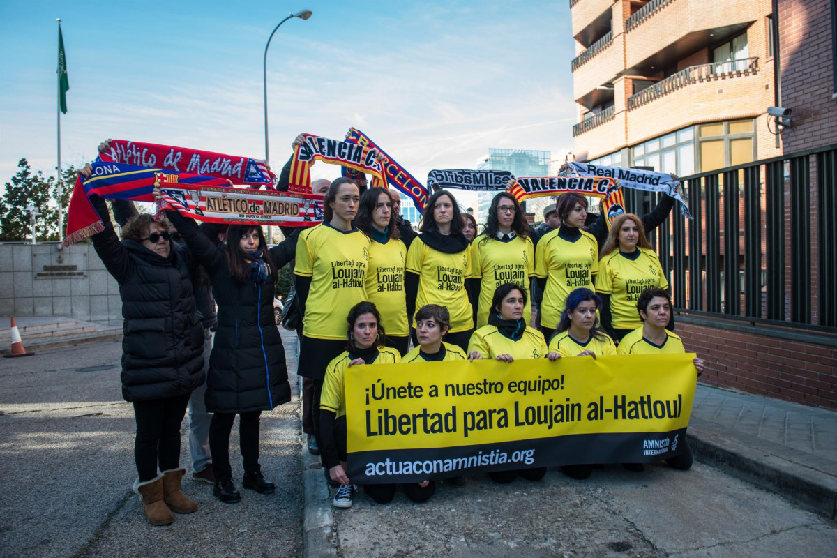 Activistas de Amnistía Internacional protestan contra la Supercopa de España de fútbol en Arabia en una foto de archivo