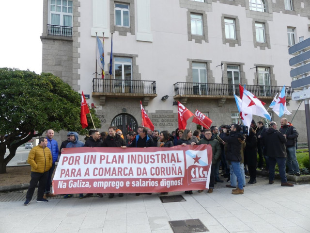 Concentración de delegados de la COG para exigir la derogación de las reformas laborales, de pensiones y negociación colectiva