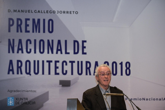 El arquitecto gallego Manuel Gallego Jorreto, galardonado con el Premio Nacional de Arquitectura 2020, durante su discurso en la gala del Premio Nacional de Arquitectura, en A Coruña/Galicia (España) a 24 de enero de 2020.