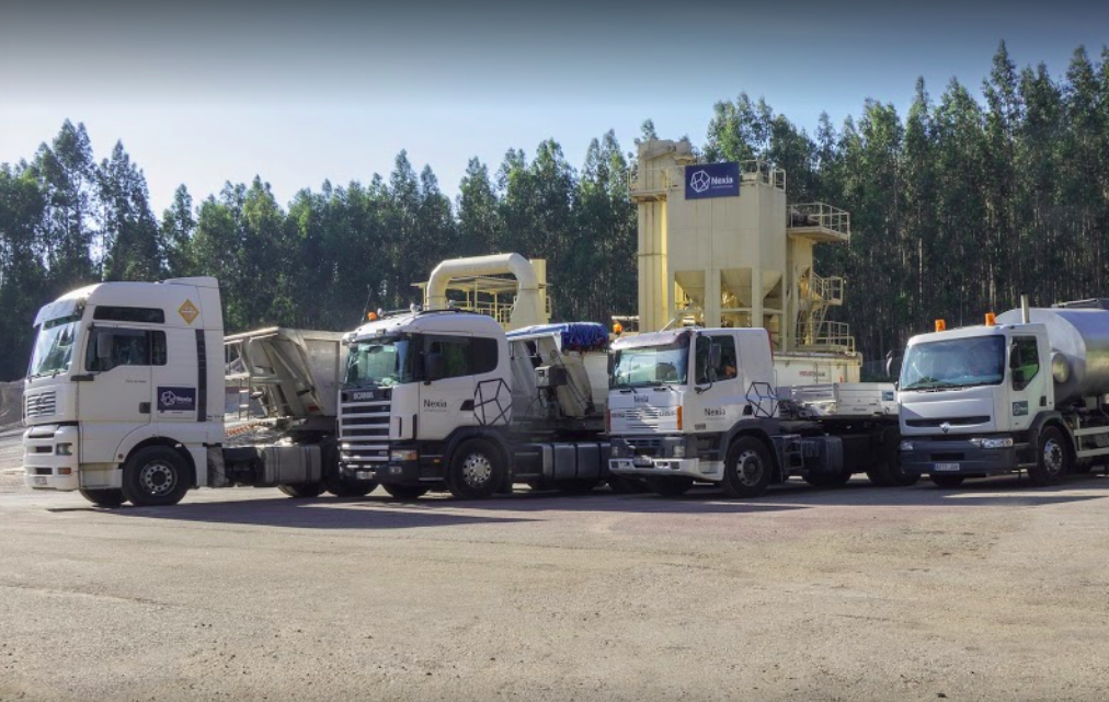 Camiones de Nexia Infaestructuras