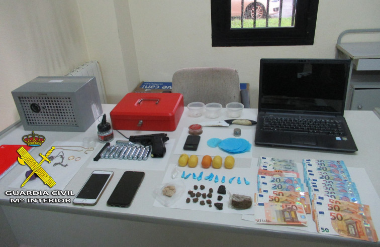 Tres detenidos y cuatro investigados en operación contra la venta de drogas en O Grove y Sanxenxo