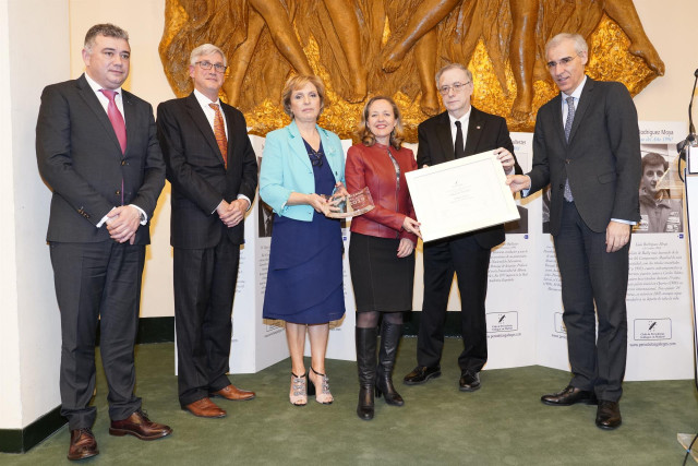 La vicepresidenta tercera y ministra de Asuntos Económicos, Nadia Calviño, en la entrega del Premio Gallego del Año del Club de Periodistas Gallegos en Madrid