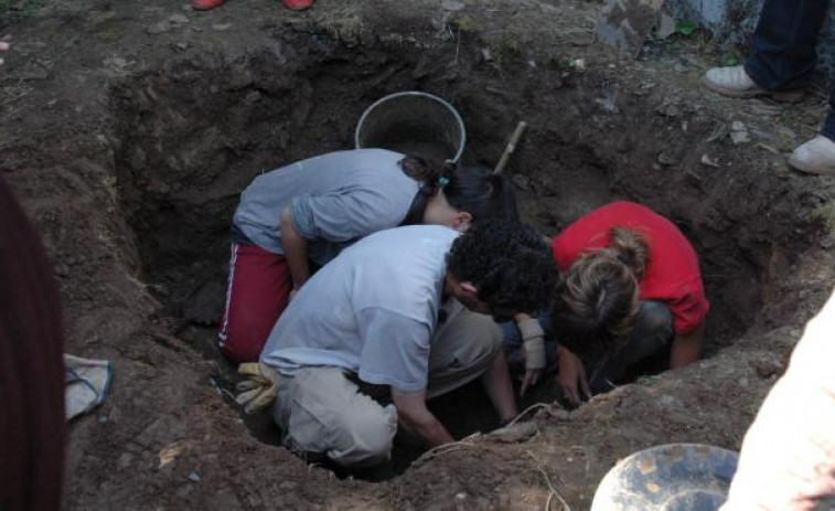 Portomarín conmemora o décimo aniversario da exhumación de Severino Rivas