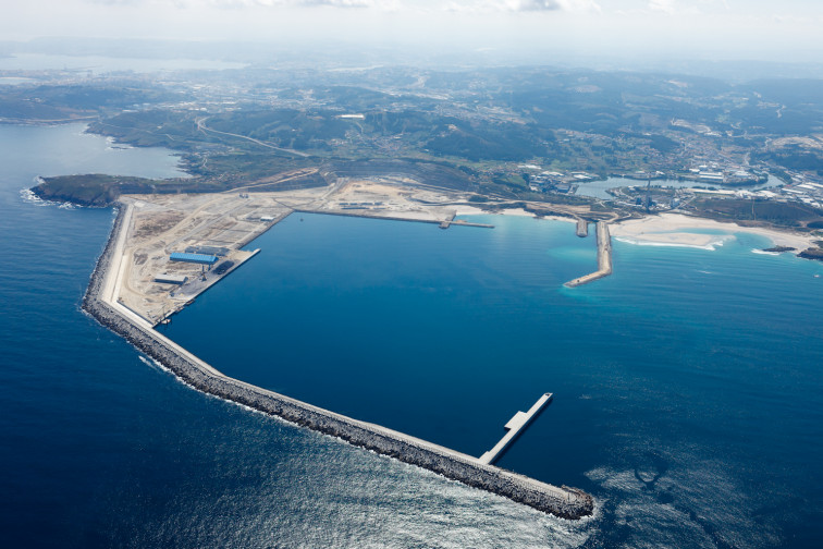El Puerto de A Coruña afirma que las obras de la Marina cuentan 