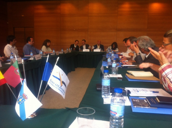 El Eixo Atlántico pide una mesa de coordinación aeroportuaria para la Eurorregión