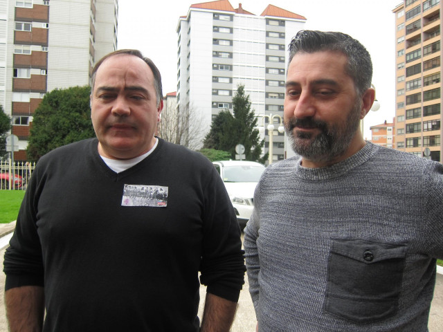 El secretario general de Industria de CC.OO. en Galicia, Víctor Ledo, y el secretario general de Industria en Vigo, Celso Carnero, este viernes