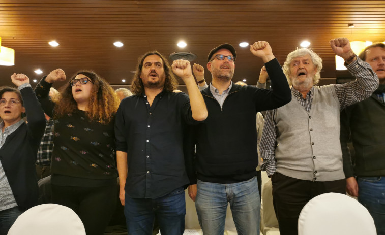 Anova y las mareas municipales marcan distancias con Podemos y trabajan en su propia candidatura