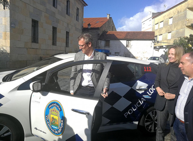 La Policía Local de Vilanova de Arousa se convierte en la primera de Galicia en contar con un coche 100% eléctrico.