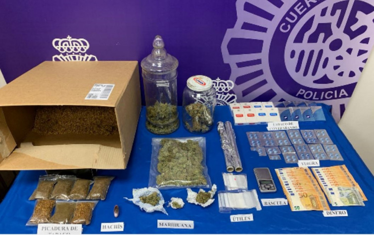 Desmantelan un negocio 24 horas que operaba como punto de venta de drogas en el barrio de A Milagrosa