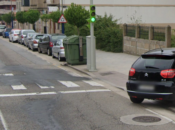 Muere un hombre atropellado en un paso de peatones con semáforo por una moto en Vigo