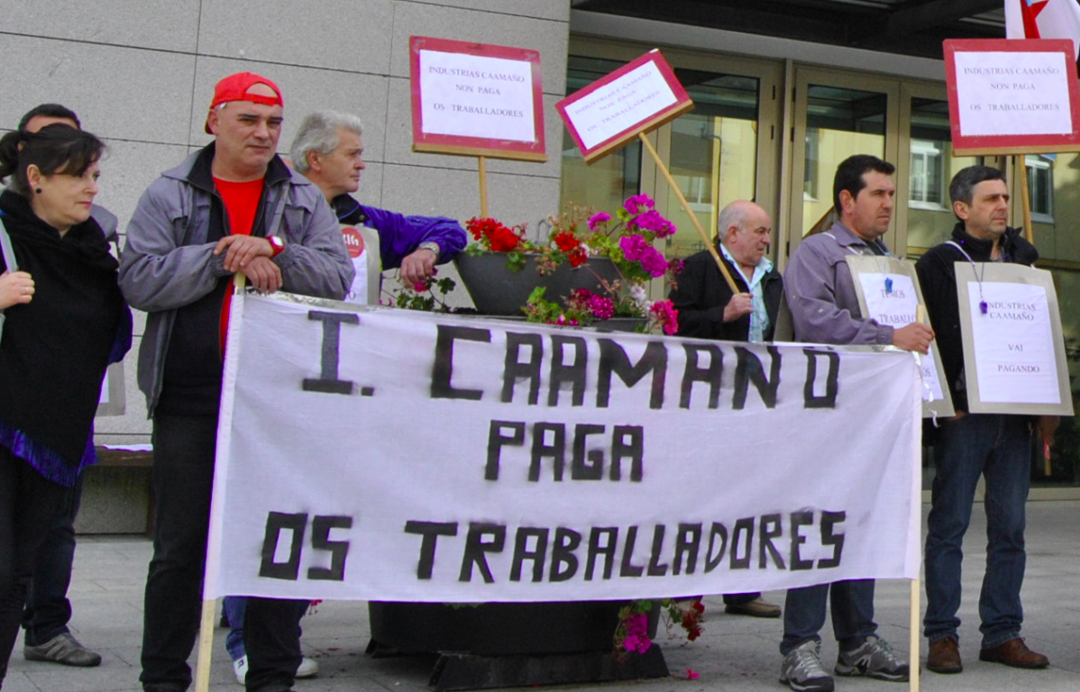 Una pasada protesta en 2012 de trabajadores de Industrias Caamau00f1o frente a los juzgados
