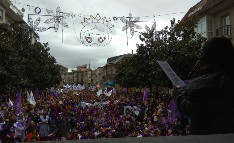 El feminismo caldea el 8M con una manifestación multitudinaria en Verín contra 