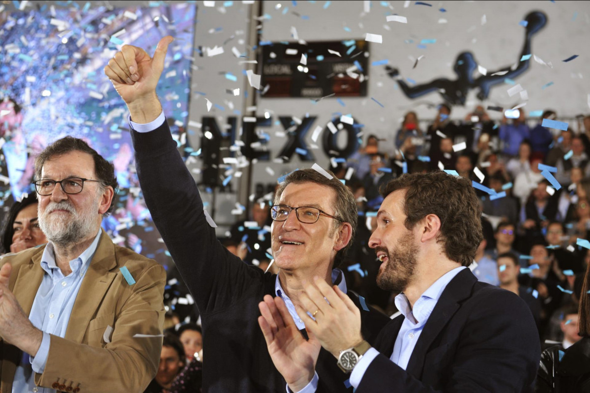 El expresidente del Gobierno, Mariano Rajoy, el candidato del PP al 5A y el presidente del Partido Popular Pablo Casado, en el acto de celebración de los 11 años de presidencia de Alberto Núñez Fe