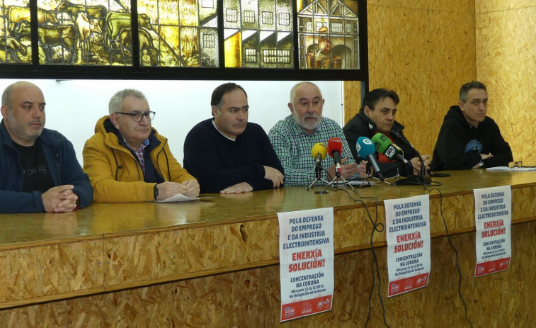Unión sindical contra el Gobierno para salvar los empleos de Alcoa,  Alu Ibérica o Ferroatlántica