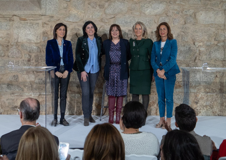 Feijóo reivindica los méritos del PPdeG para estar en las manifestaciones del Día de la Mujer