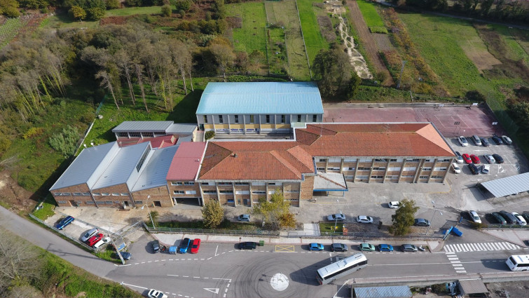 El menor con coronavirus fue a clase durante una semana después del último contacto con su familia infectada en Moaña