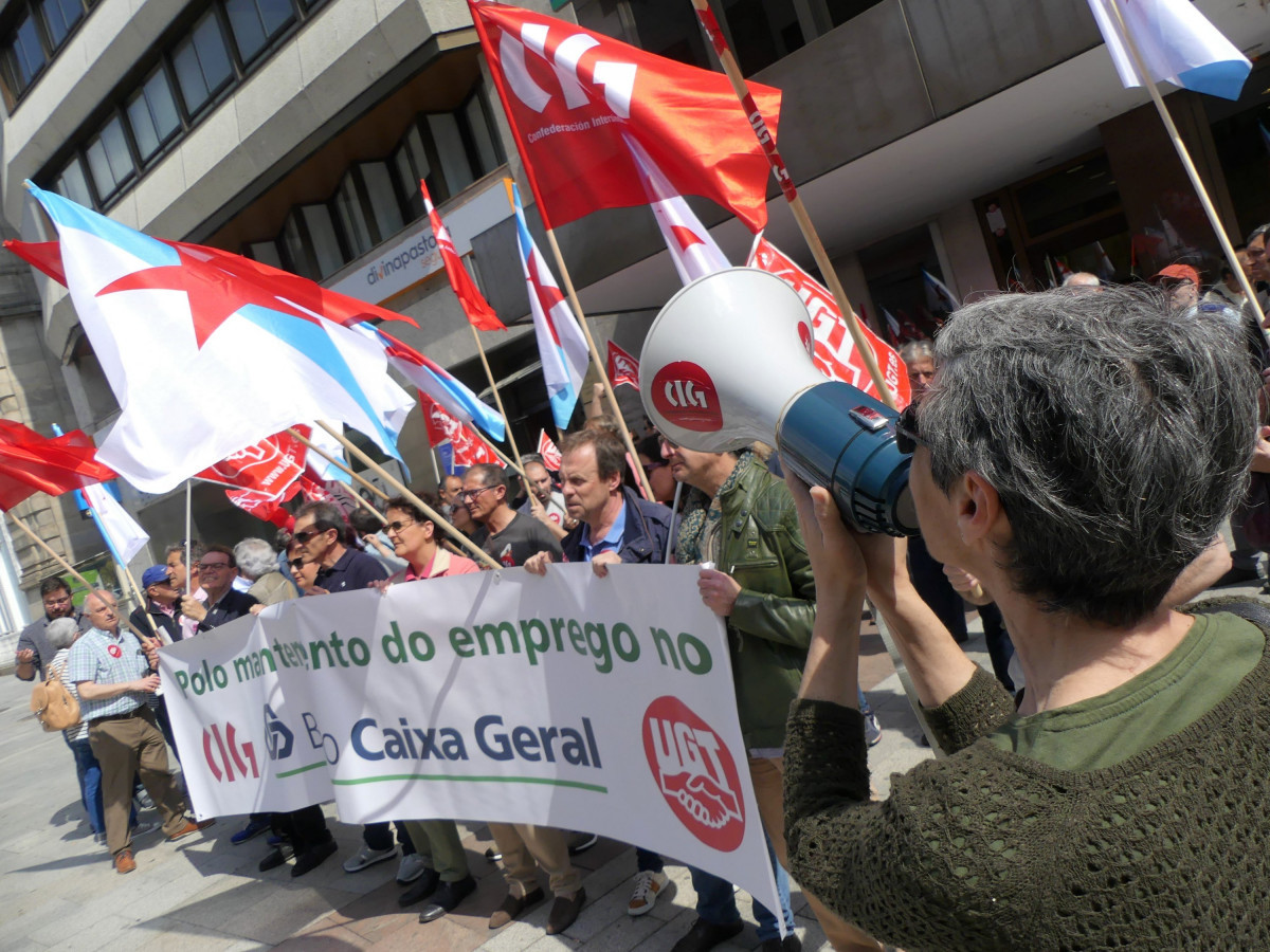 Una pasada protesta de trabajadores de Caixa Geral en Vigo