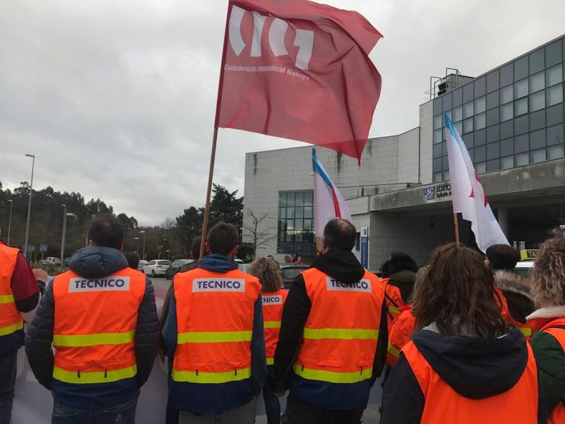 Tecnicos de ambulancia en una protesta de la CIG en una foto de archivo