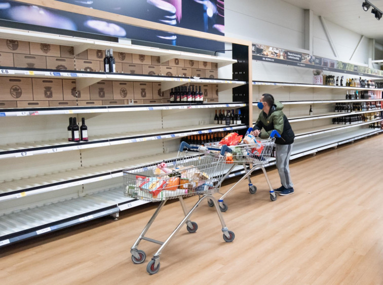 ¿Nos podemos contagiar con la compra del súper? Biólogos gallegos de la USC nos enseñan cómo esquivar el coronavirus