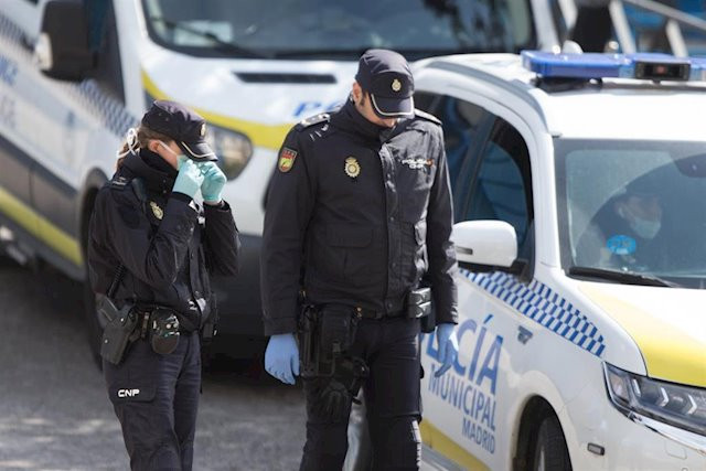 El material protector sigue sin llegar mientras hay ya 10 policías nacionales contagiados en Galicia, denuncia SUP