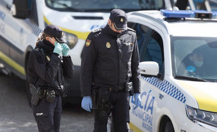 El material protector sigue sin llegar mientras hay ya 10 policías nacionales contagiados en Galicia, denuncia SUP