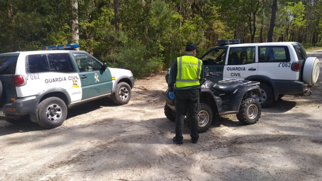 La Guardia Civil localiza en Gondomar (Pontevedra) al conductor de un quad que se fugó tras un accidente con una furgoneta.