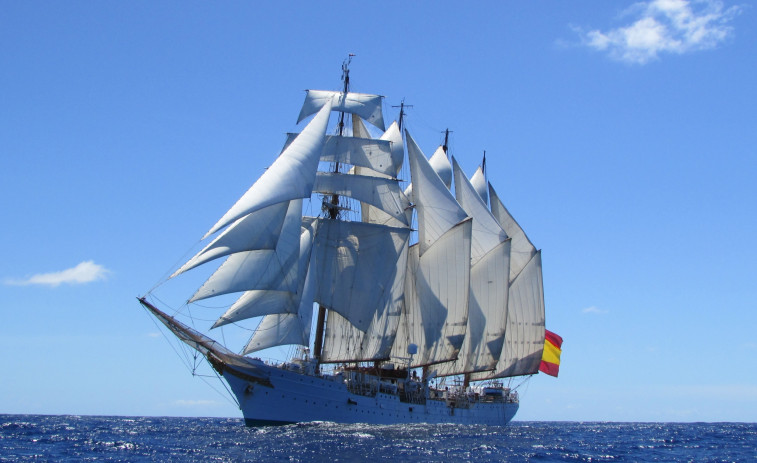 Visitas gratis al barco escuela de la Armada Juan Sebastián Elcano en Marín durante varios días
