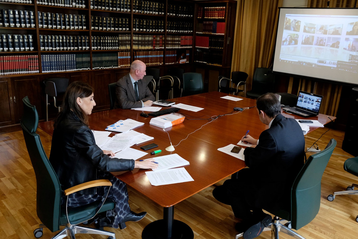 La conselleira de Educación, Carmen Pomar, en la reunión telemática con la ministra Isabel Celaá y las CCAA