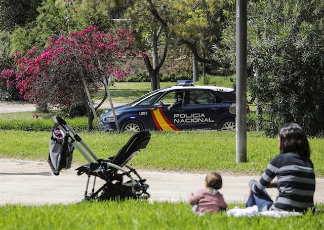 Policia desconfinamiento restricciones