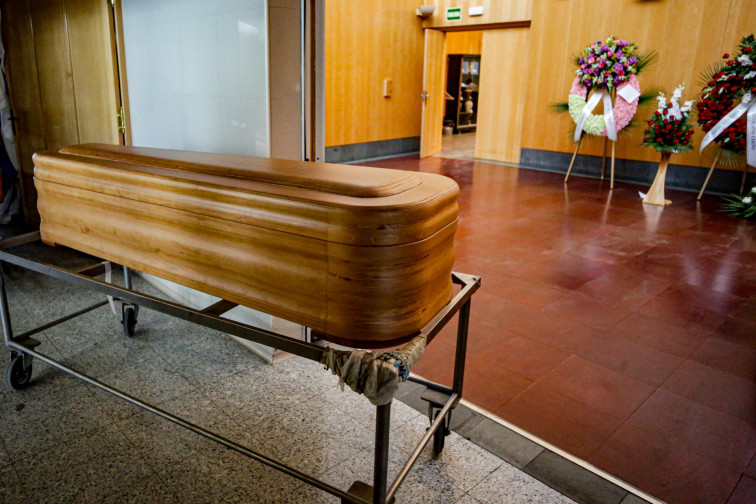 Cientos de gallegos murieron por coronavirus sin que les hicieran el test, apunta un estudio de Sanidad