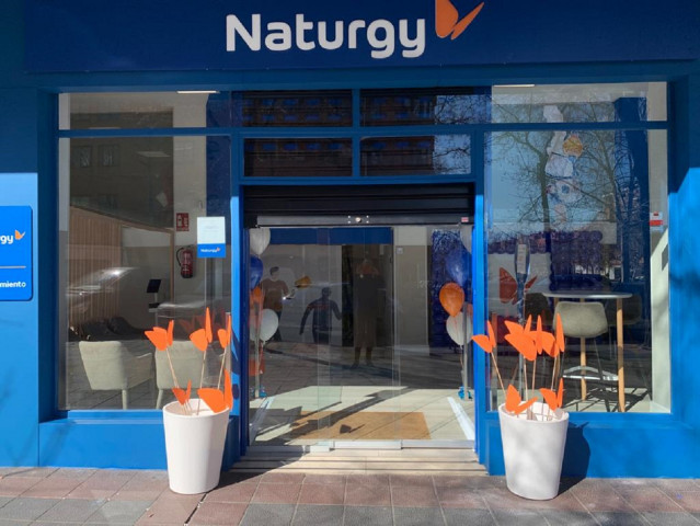 Economía.- Naturgy reabre casi la totalidad de sus tiendas de atención al cliente