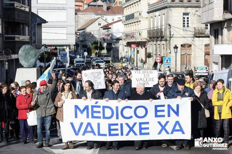 ​El centro de salud de Valeixe lleva casi un año con una plaza de médico libre y tres meses sin pediatra en A Cañiza