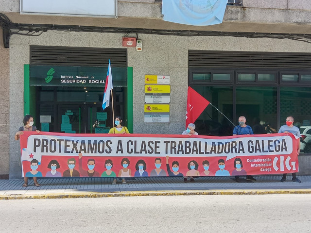 Protesta frente a un edificio administrativo estatal este 27 de mayo de 2020