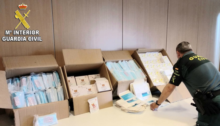 Otra partida de mascarillas defectuosas destinadas a la venta al por mayor incautadas en Pontevedra