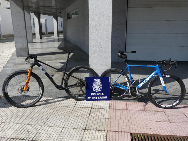Bicicletas recuperadas tras ser sustraídas en Pontevedra por dos jóvenes que han sido detenidos.